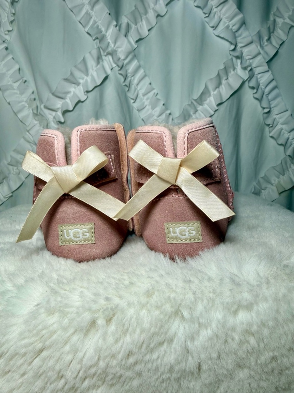 UGG Jesse Baby Blush Pink Bow Booties - Soft Suede size 4